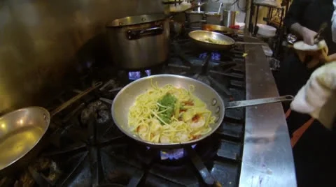 Cooking pasta Video stock 25884009