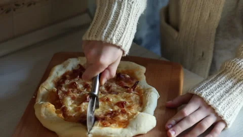 Cooking pizza Video stock 165901087