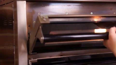 Cooking pizza in the oven Video stock 112755187