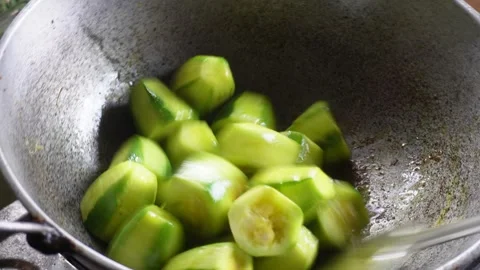 Cooking pointed gourd Stock-Footage 332603955