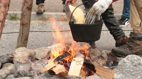 Cooking polenta 動画素材 118267650