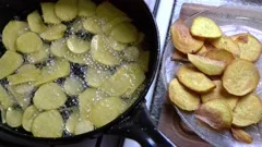 https://images.pond5.com/cooking-potato-chips-kitchen-deep-footage-167347634_iconm.jpeg