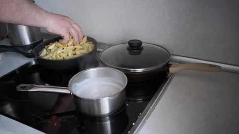 Cooking potato Video stock 106383706