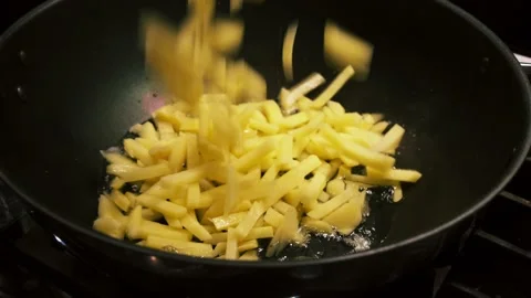 Cooking potato fri. Stock Footage
