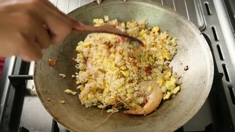 Cooking prawn fried rice Stock Footage 140918477