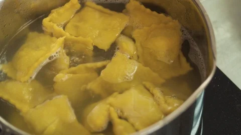 Cooking ravioli by hand Stock-Footage 86853270