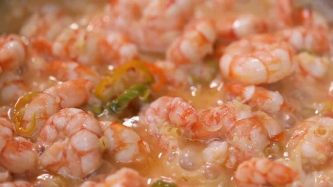 Cooking Shrimp 스톡 동영상 122765754