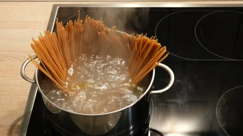 Cooking spaghetti Stock Footage 58899279