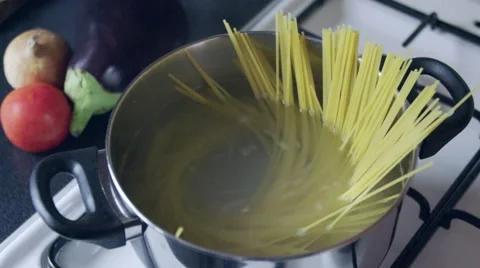 Cooking spaghetti time lapse Stock Footage 57638766