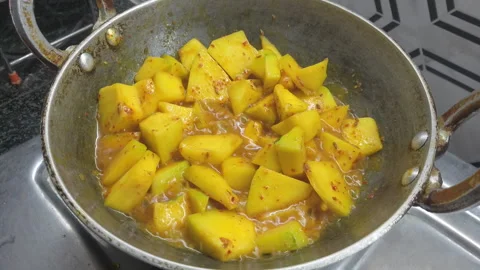 Cooking stewed pumpkin In India Видео 221302098