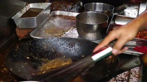 Cooking Stir Fried Noodle - char kuey teow Stock Footage 146131880