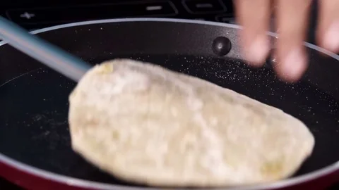 Cooking  Stuffed Paratha Vídeo Stock 83071002