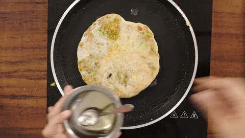 Cooking  Stuffed Paratha 動画素材 83076045