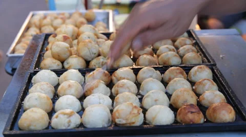 Cooking takoyaki 스톡 동영상 50174787