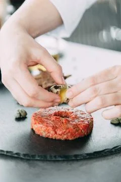 Cooking Tartar of beef Foto stock