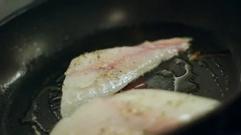 Cooking thread fish on a pan with oil 스톡 동영상 47210753