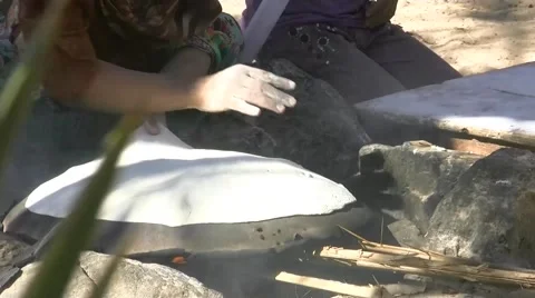 Cooking tipical arabic bread or pita Stock-Footage 53081152