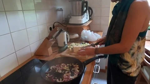 Cooking tofu Video stock 141682407