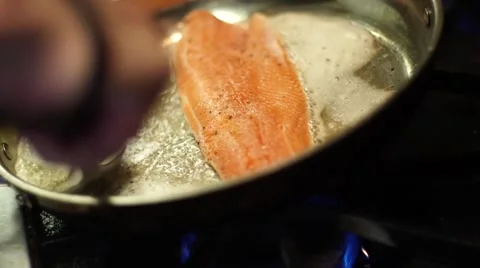 Cooking trout Vídeo Stock 41407875