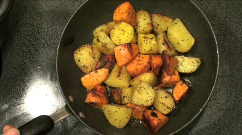 Cooking vegetables - HD  스톡 동영상 399158