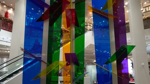 Cool Perspectives in Simons Store Vídeos de archivo 127774461