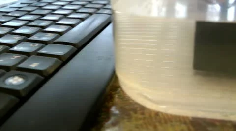 Cooling of computer HDD in a water bath Stock-Footage 11700355