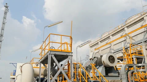 Cooling tower Stockbeeldmateriaal 58751687