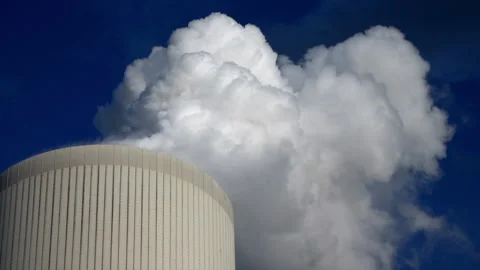 Cooling tower of a power plant Vidéo 159938223