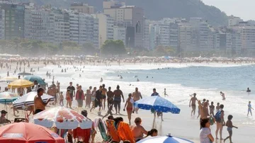 Copacabana - Crowded Beach - Rio de Janeiro Stock Footage 85630266