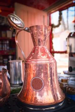 Copper brewing coffee pot Foto stock