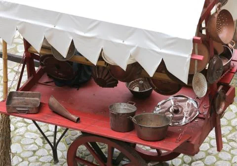 Copper objects for kitchen and home for sale at flea market Stock Photos