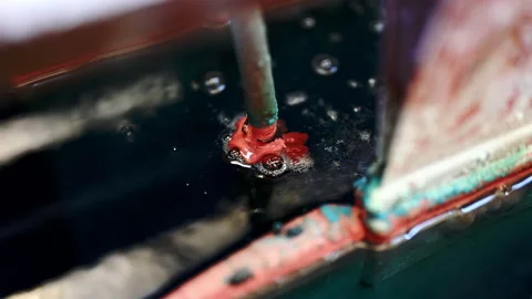 Copper powder deposition process in cuprum sulphate solution Video stock 248028017