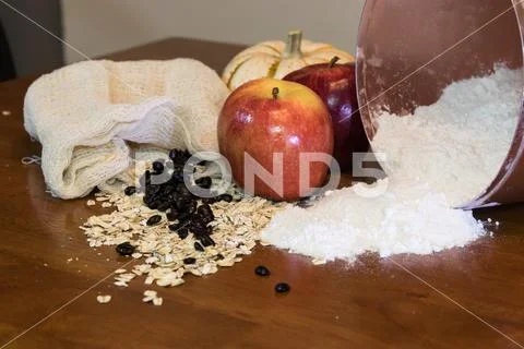 Copper tin and breakfast foods Stock Photos