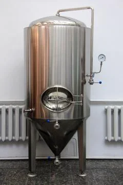 Copper tun for brewing at brewery Fotos de archivo