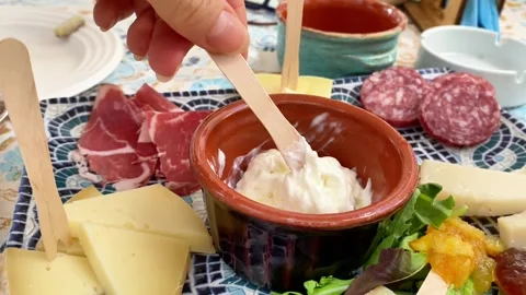 Copy AB4E4220-E825-4F1F-8D73-C19B95E998E5 Видео 332490551