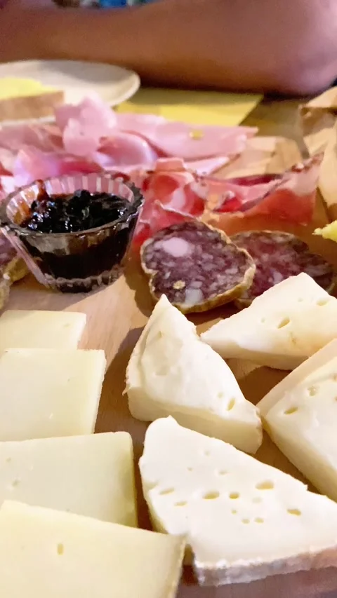 Copy DDE1CB83-DDCE-4F14-9CF2-95E19EED4884 Stock Footage 329663289