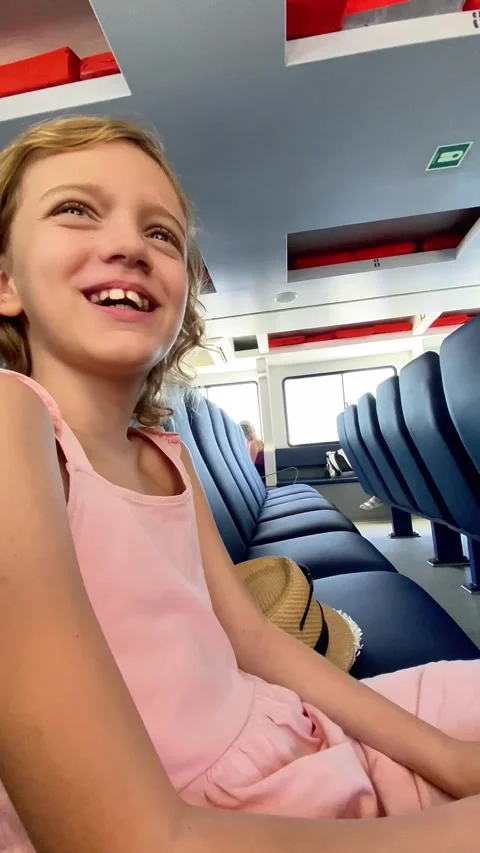 Copy E645EB1E-AB69-4CC7-825B-F2CD8E124EB6 Video stock 327010661