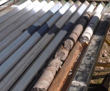 Core samples from the well. Core drilling for sampling Fotos de archivo
