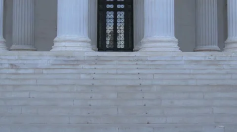 Corinthian columns on the facade of Austrian Parliament Building, Vienna Vídeos de archivo 59572527