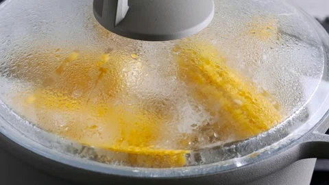 Corn boiling in hot water 스톡 동영상 121645544