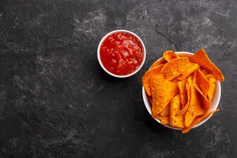 Corn chips with sauces Foto stock