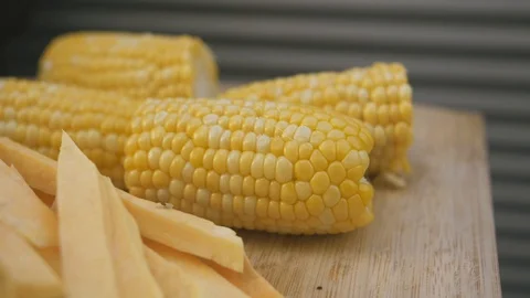 Corn Cob Vídeos de archivo 129857337