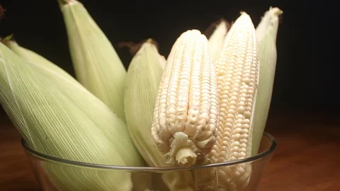 Corn on the cob Stock-Footage 129934951