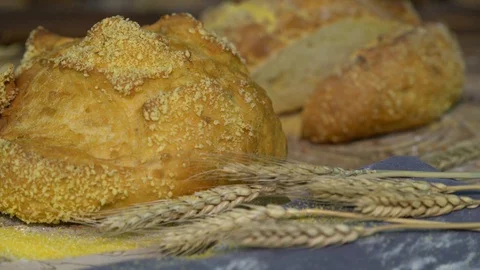 Cornbread with cornmeal and wheat. Close-up. Stock Footage 109628496