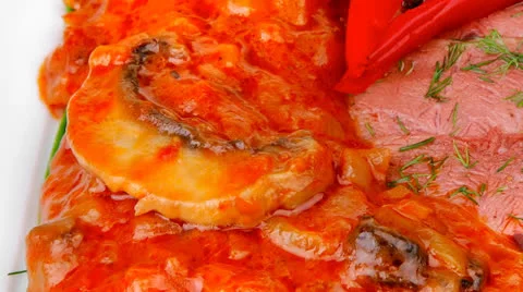 Corned beef on plate with vegetables Vídeos de archivo 24189214