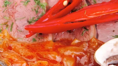 Corned beef on plate with vegetables Vídeos de archivo 54491983