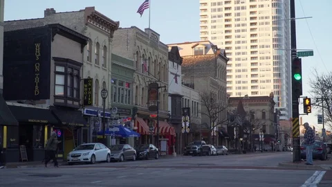 The corner of state st and 3rd bars in milwaukee Stock Footage 84806525