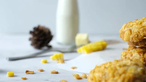 Cornflake cereal cookies set on cafe table. Видео 157213771