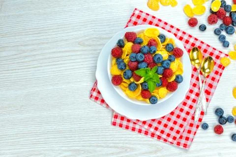 Cornflakes, breakfast of cornflakes and berries Stock Photos