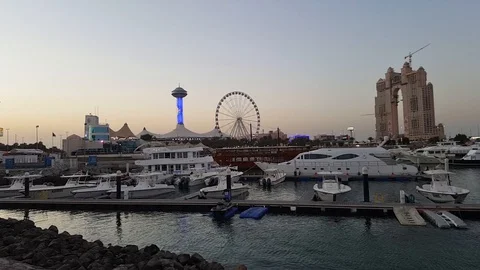 Corniche Street Stock-Footage 128647545